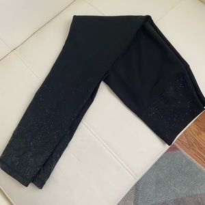 Leggings with cool ankle details